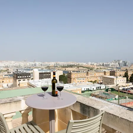 Ivory Rooftop Terrace In Valletta