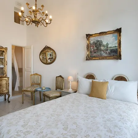 Ivory Rooftop Terrace In Valletta Apartment *